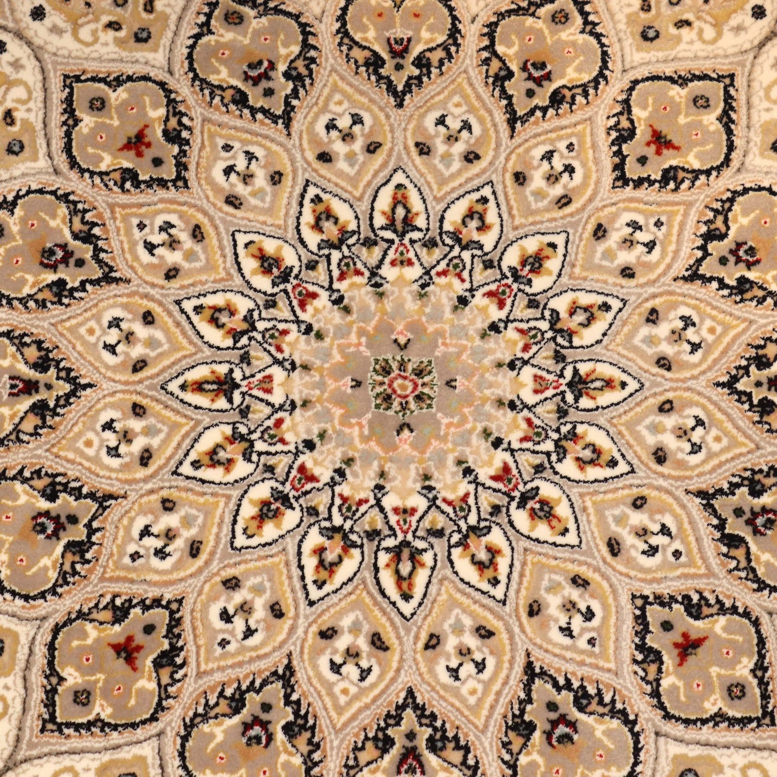Unique Persian Khas carpet - Image 2