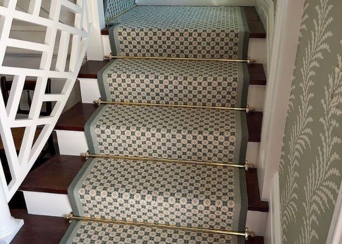 staircase runner installation dubai